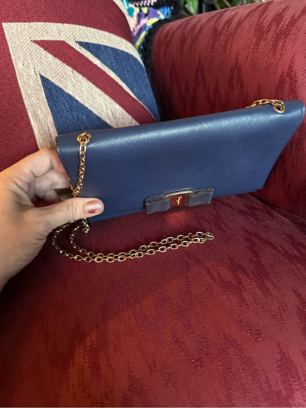 Salvatore Ferragamo Navy Leather Chain Shoulder bag with Gold Hardware - Picture 4 of 15